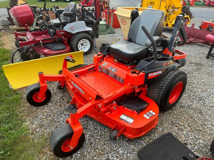 Kubota Z725KH 60 zero turn mower