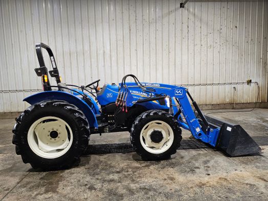 New Holland Workmaster 70 4x4 loader tractor
