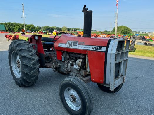 Massey Ferguson 255 tractor