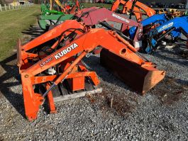 Kubota LB400 loader off an L2350